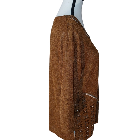 Chic Brown Floral Embroidered Blouse - Picture 2 of 4